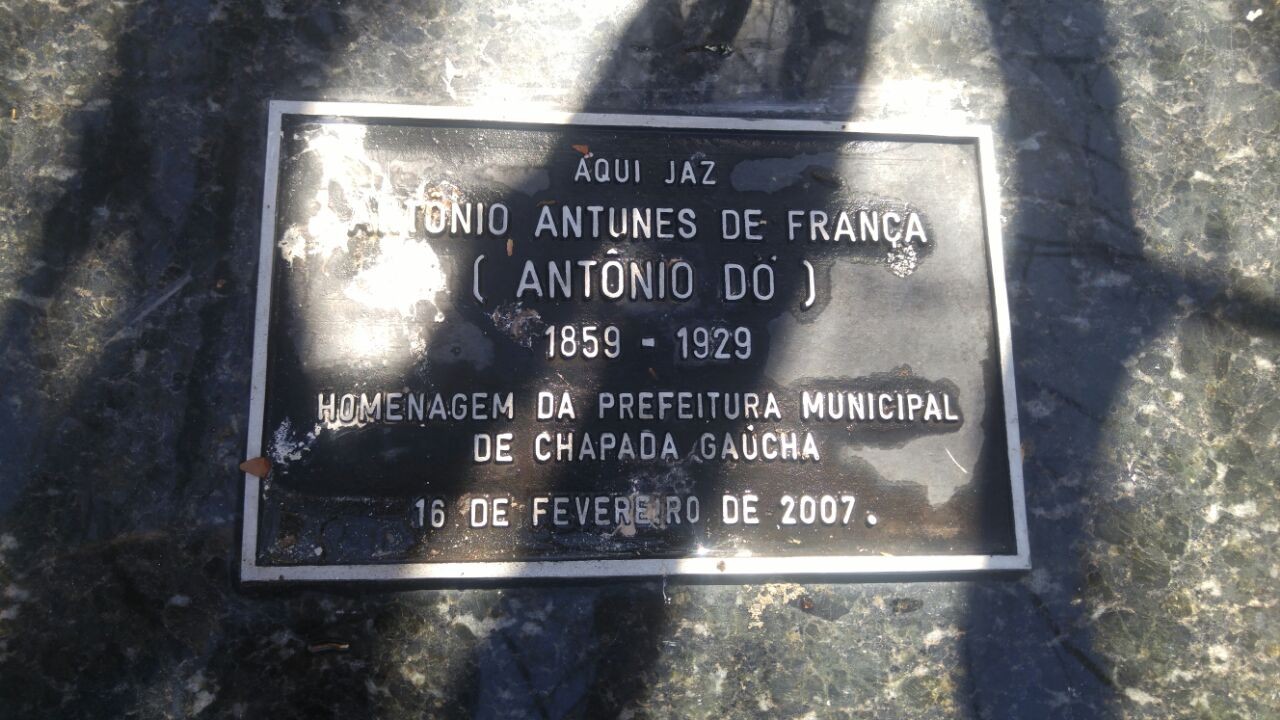 Túmulo de Antônio Dó