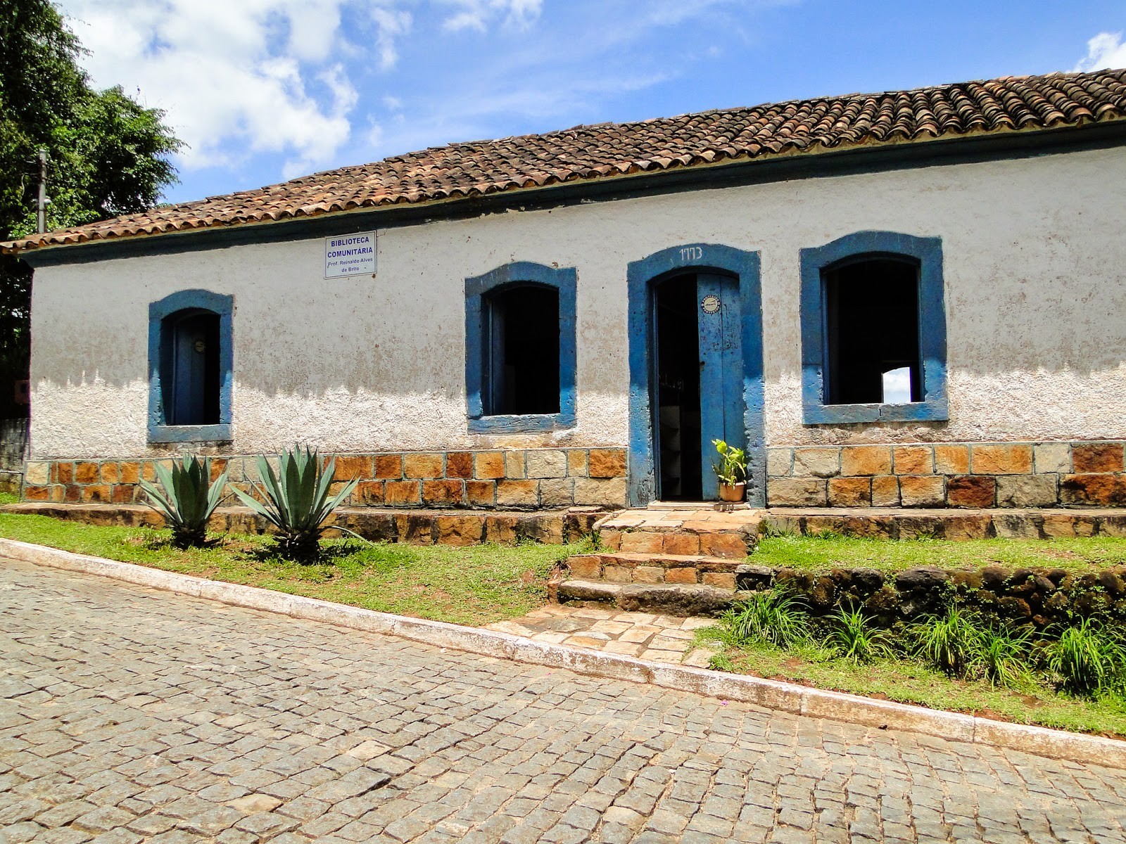Casa de Pedra de Itatiaia (Antiga Escola Reinaldo Alves de Brito)