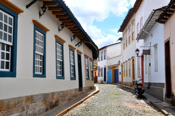 File:Fachada das casas antigas em São João del-Rei-MG (1512648952).jpg -  Wikimedia Commons