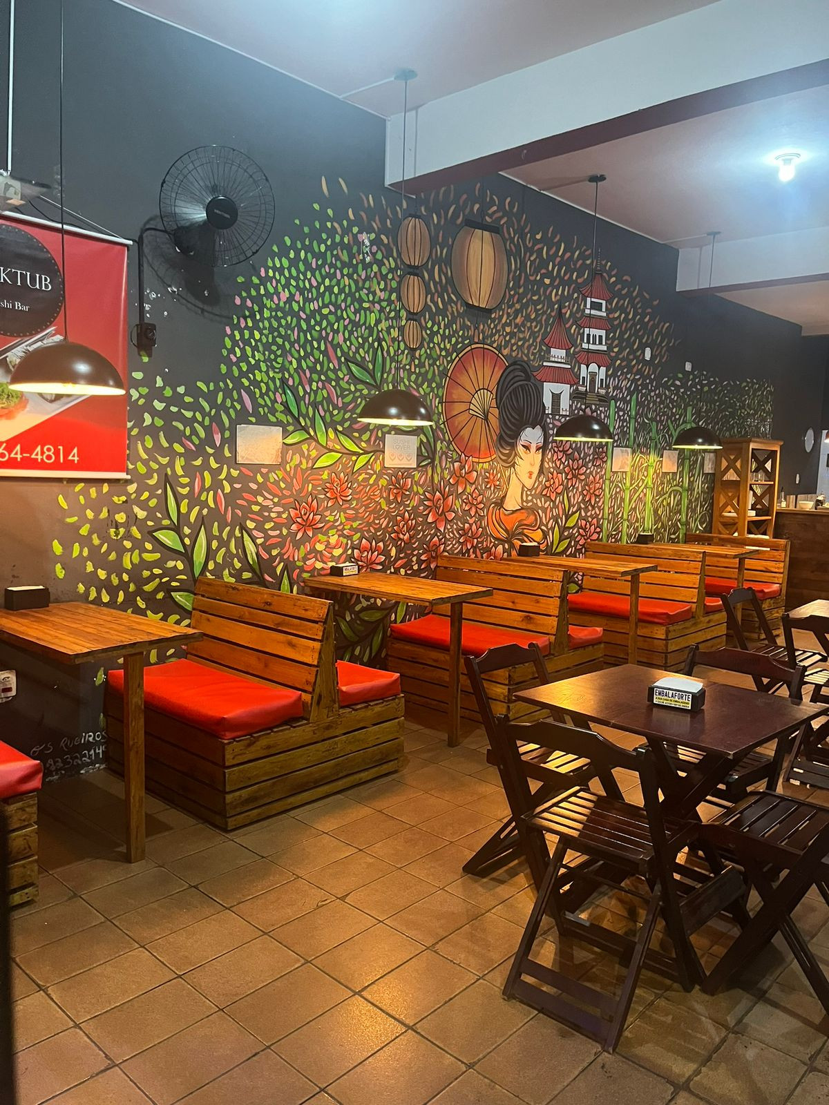 Maktub Sushibar