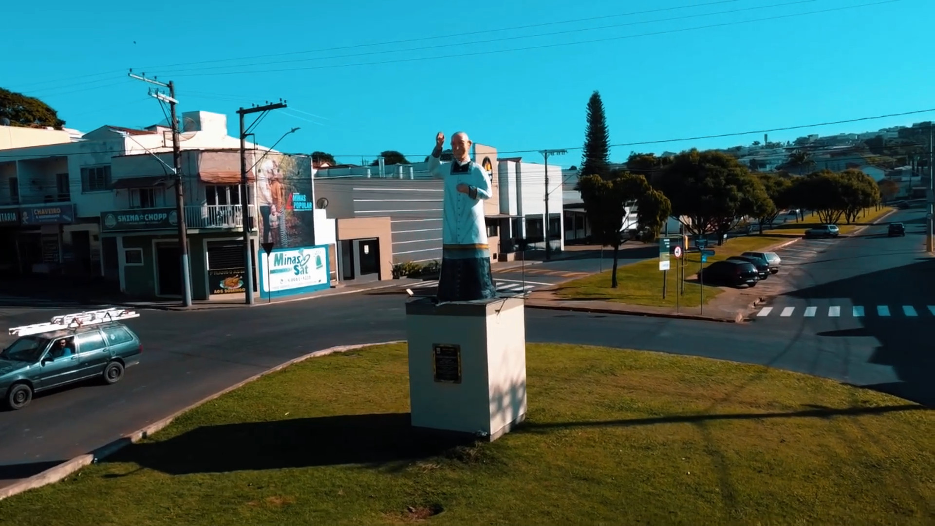 Estátua Beato Padre Donizete
