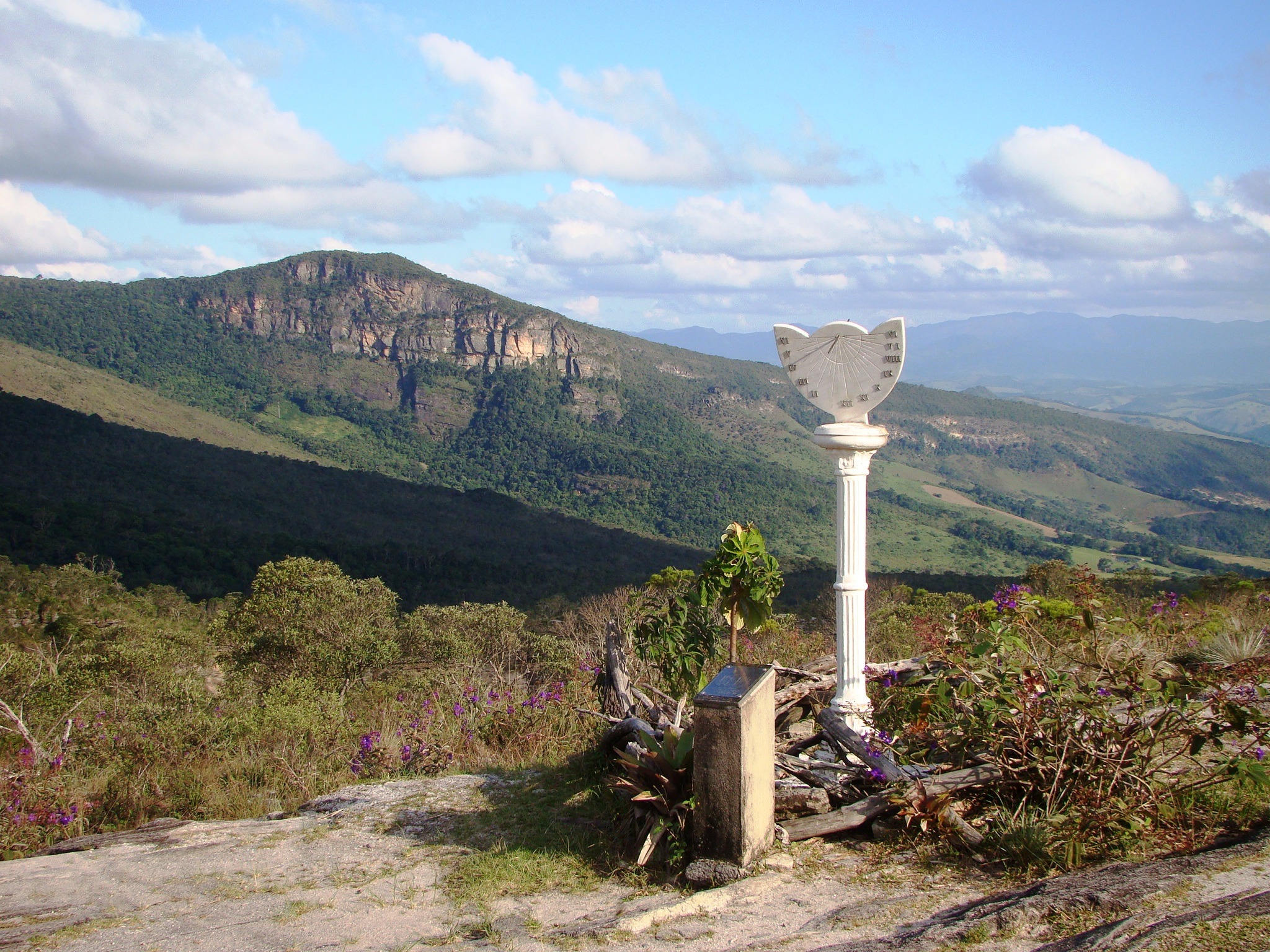 Pico do Pião: circuito de trilha em Ibitipoca
